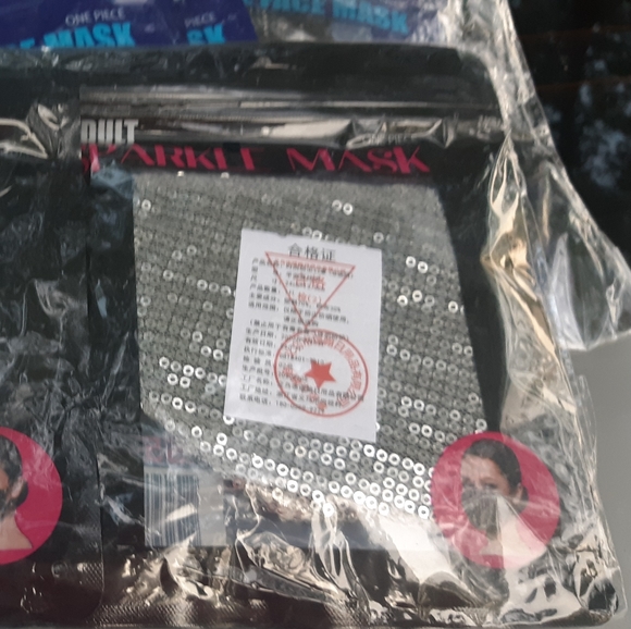 Bling Masks - Picture 3 of 4